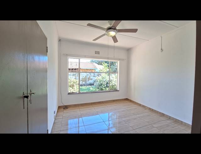 3 BEDROOM FREEHOLD TO LET IN FLAMWOOD